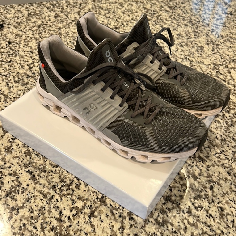 Mens On CloudSwift size 12